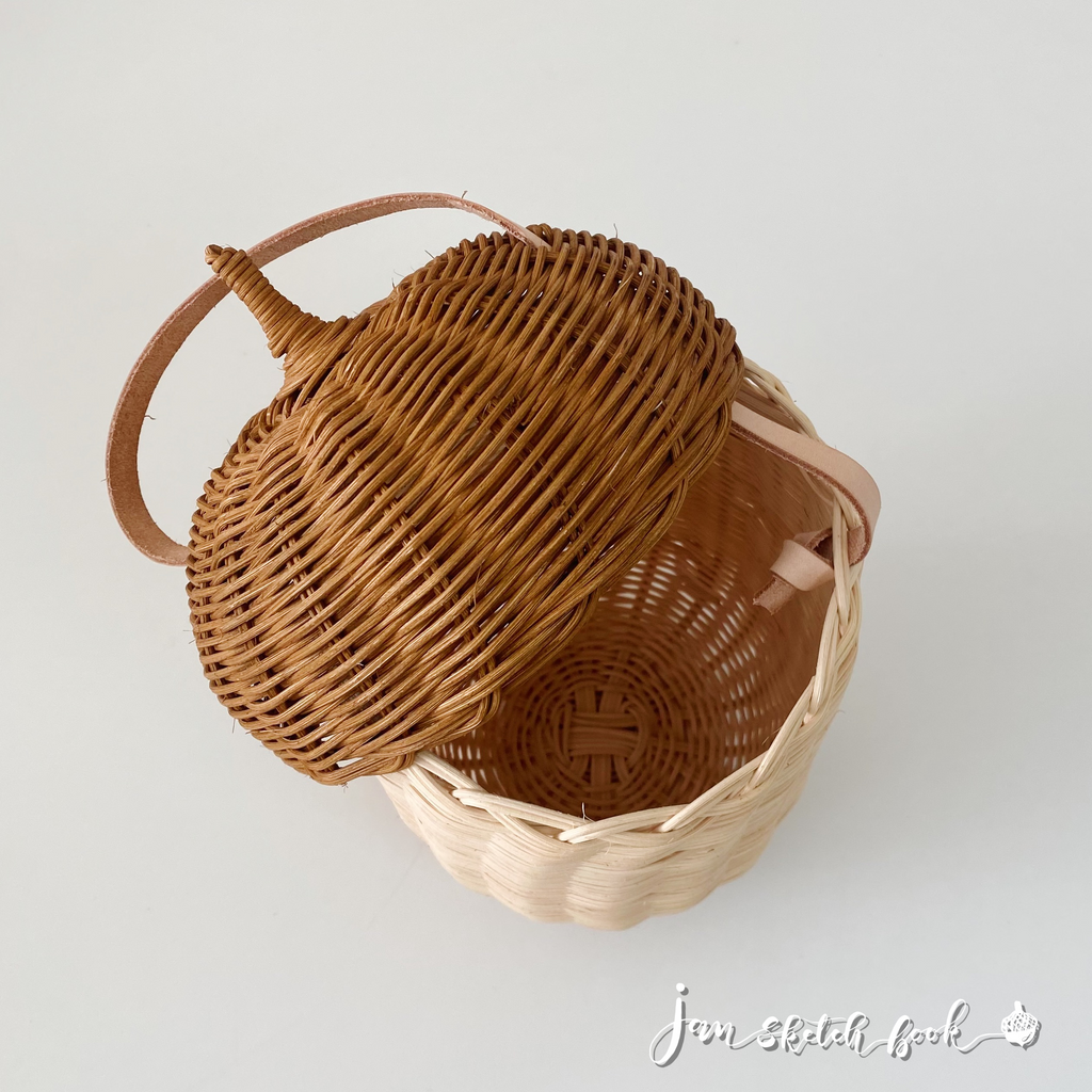 Acorn Basket